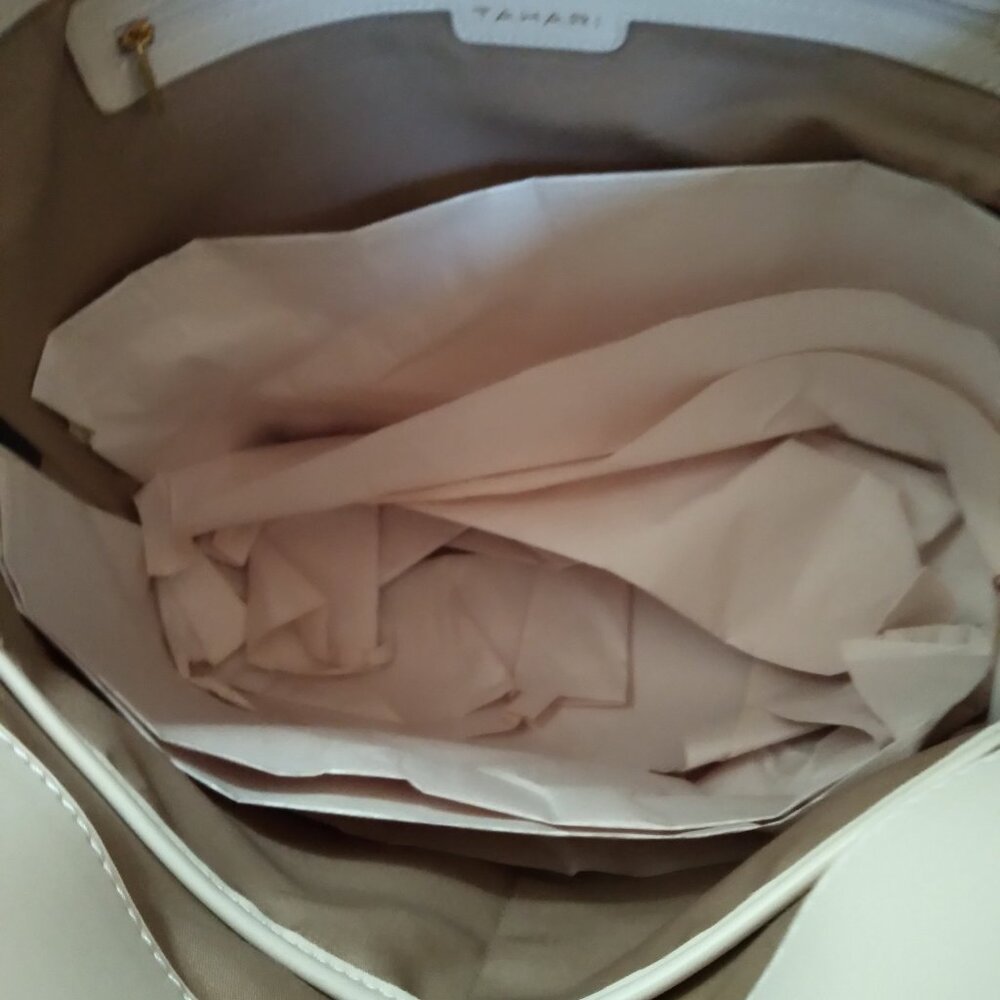 Tahari Purse 2 Piece Set NWT - Picture 4 of 7